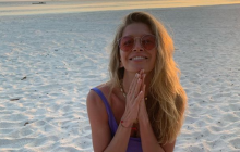 Віра Брежнєва "засвітилася" в купальнику (фото)