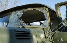 Бойовики підбили з ПТРК вантажівку українських бійців: троє контужених (фото)
