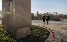 Зеленский вместе с супругой почтили память жертв Голодомора 1932-1933 годов в Украине (фото)