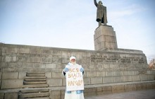У Росії ФСБ затримала Діда Мороза, який вимагав віддати владу народу