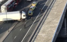 Reuters: British police shoot man at London Bridge after stabbing (Photos, video)