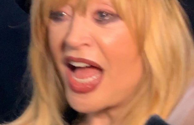 "Зупинився у парі метрів": Ніколаєв розповів, як їх з Пугачовою мало не збив автобус