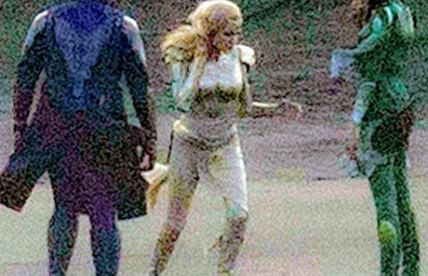 В сеть просочились первые фото Анджелины Джоли со съемок нового фильма Marvel