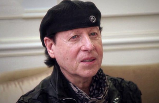 Вокалист Scorpions спел в Киеве с уличным музыкантом (видео)