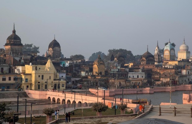 Українські туристи випадково потрапили в Індію – їх уже відпустили