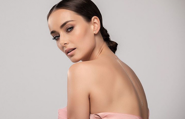 Мішина в сукні за вісім тисяч пояснила різницю між егоїзмом і любов'ю до себе (фото)