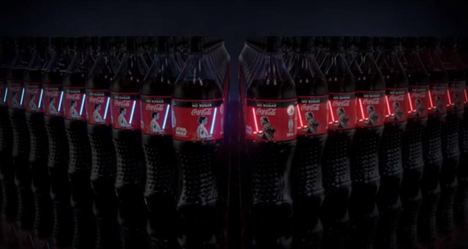 На бутылках Coca-Cola появились светящиеся мечи из «Звездных войн»