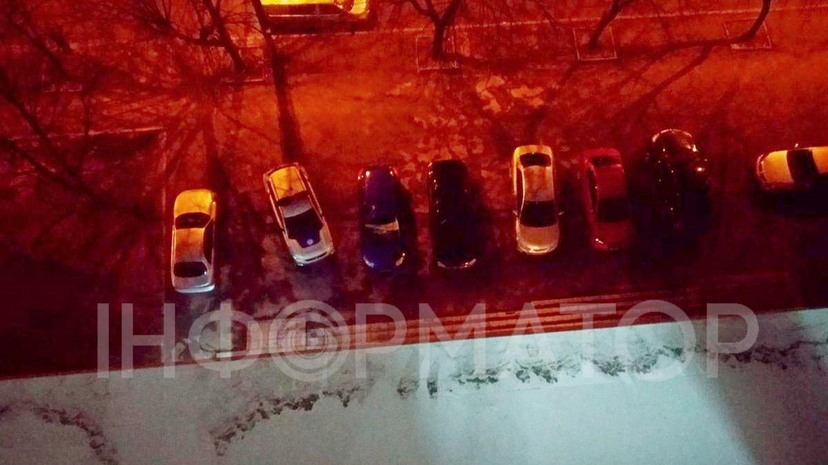 В Дніпрі з 9-го поверху випав студент / Фото: Інформатор В Дніпрі з 9-го поверху випав студент / Фото: Інформатор