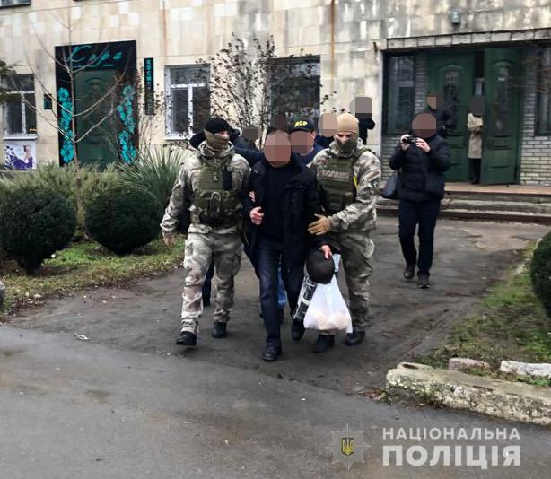 На Херсонщині затримано депутата / Фото: Нацполіція На Херсонщині затримано депутата / Фото: Нацполіція