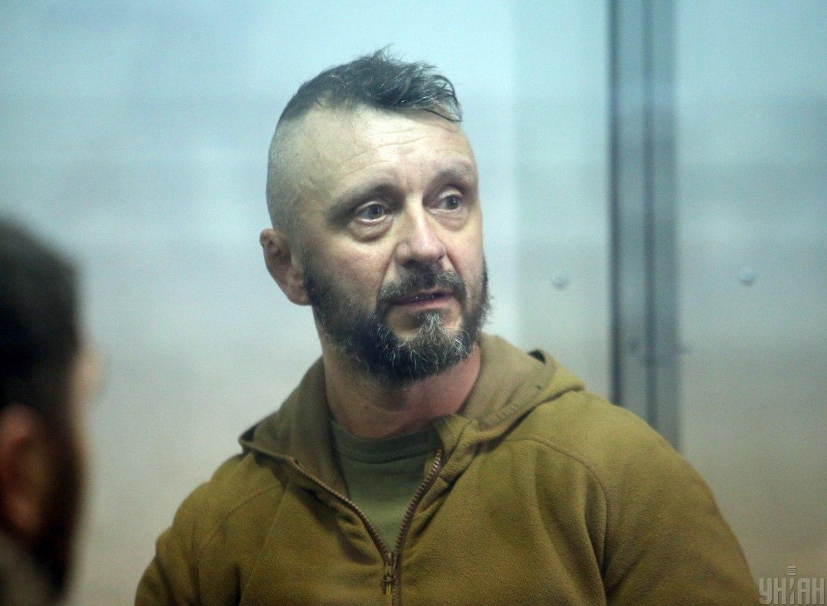 Antonenko remains behind bars / Photo from UNIAN