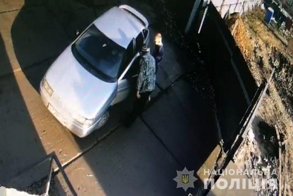 Под Киевом подрались коммунальщики и строители / Фото: Нацполіція Под Киевом подрались коммунальщики и строители / Фото: Нацполіція