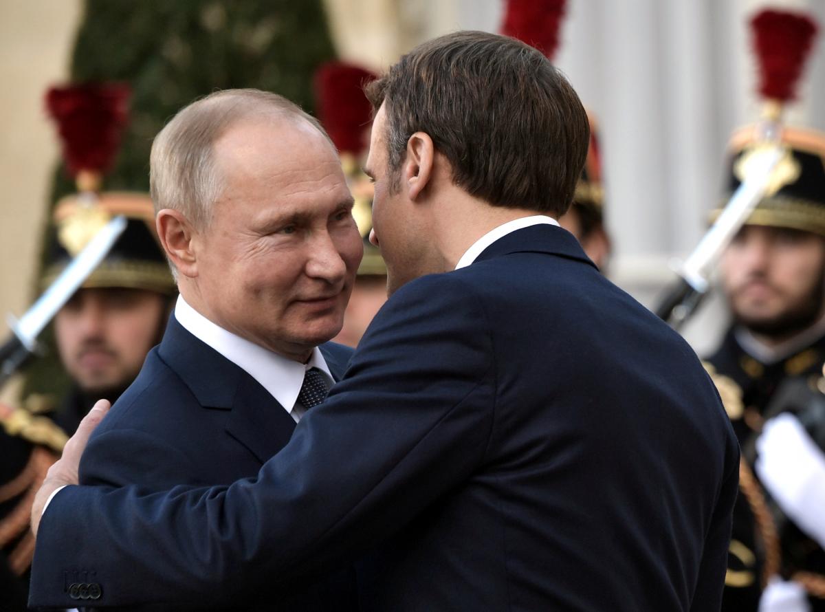 Vladimir Putin and Emmanuel Macron / photo REUTERS