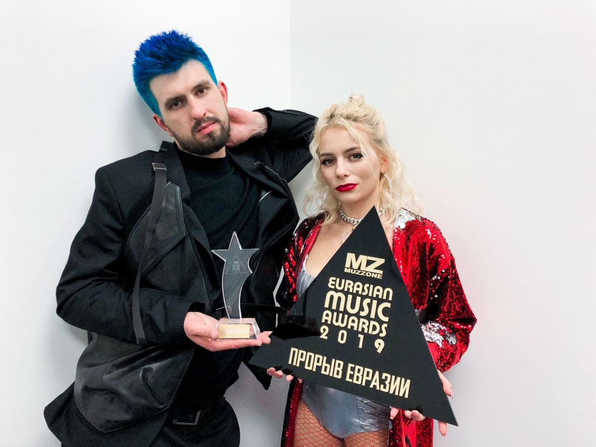 Український гурт 'Бамбінтон' отримав престижну премію Eurasian Music Awards Український гурт 'Бамбінтон' отримав престижну премію Eurasian Music Awards