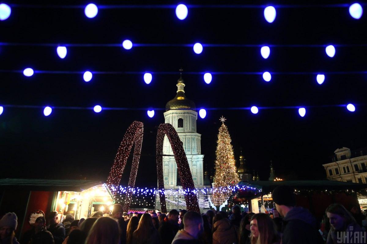 В новогоднюю ночь на Софийской пройдет праздничный концерт / Фото УНИАН