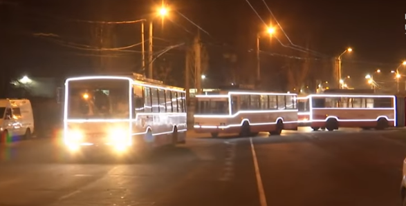 Багатьом водіям з інших міст підприємство орендує житло у Львові, але керівництво вважає це неефективним / ТСН Багатьом водіям з інших міст підприємство орендує житло у Львові, але керівництво вважає це неефективним / ТСН
