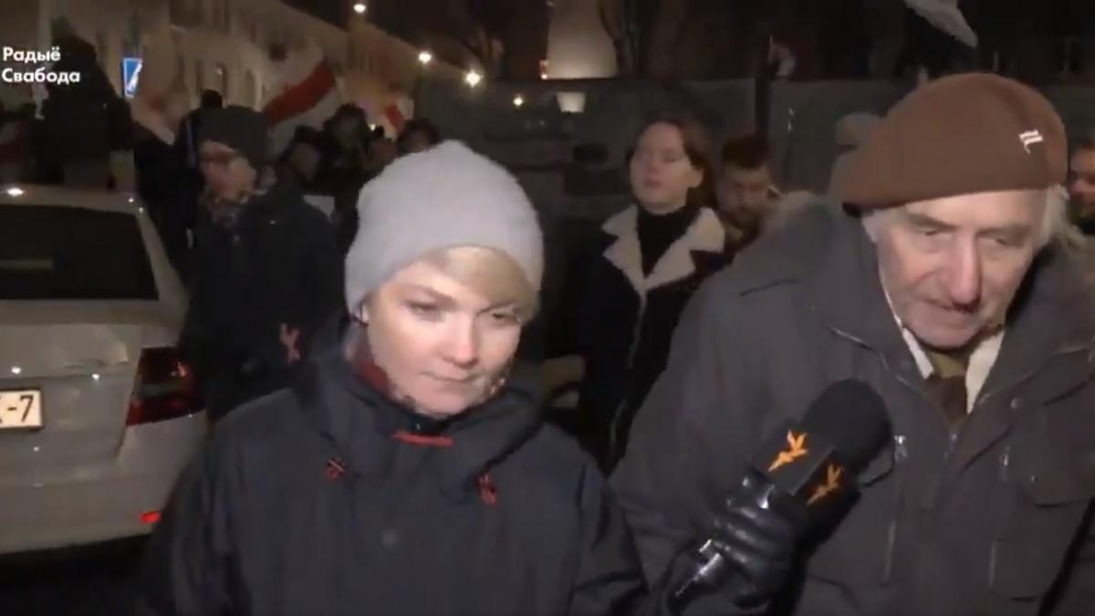 Мужчину спросили о причинах масштабных протестов в Беларуси / скриншот Мужчину спросили о причинах масштабных протестов в Беларуси / скриншот