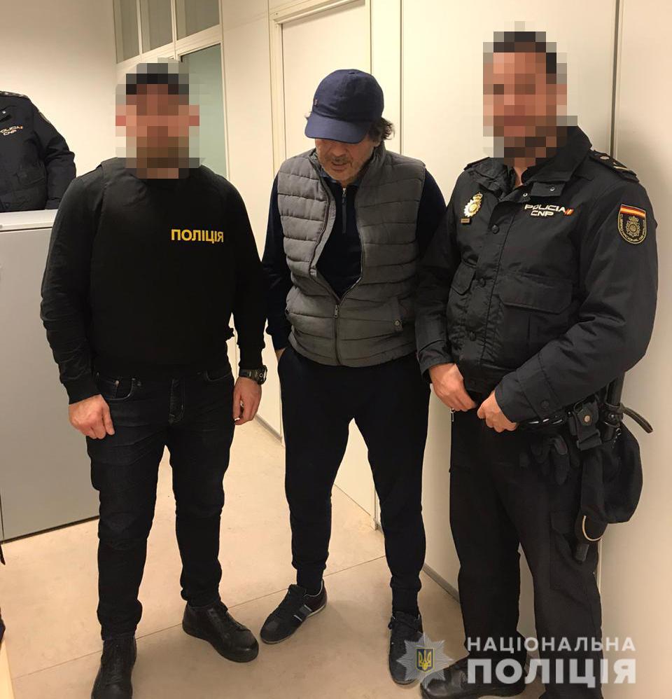 Російського кримінального авторитета 'Батира Бухарського' видали Іспанії Російського кримінального авторитета 'Батира Бухарського' видали Іспанії