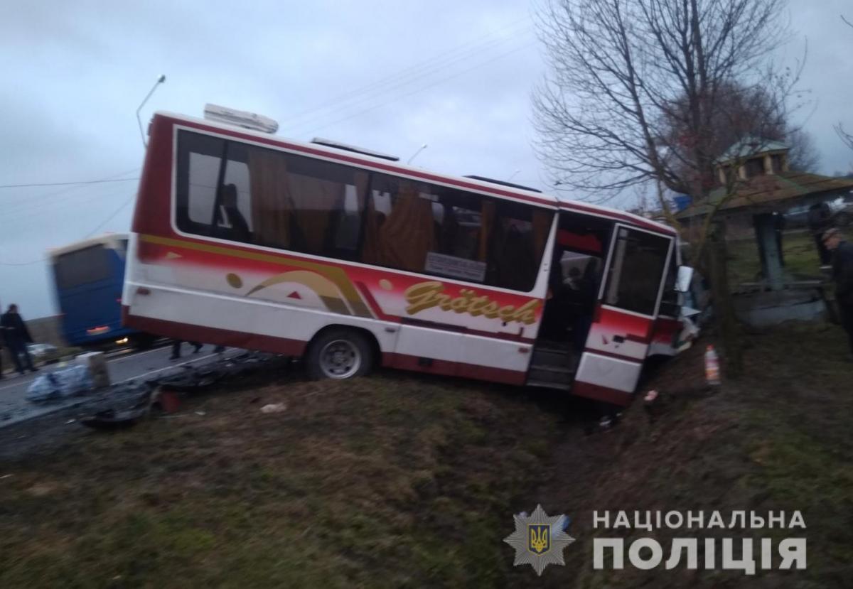 ДТП сталася сьогодні зранку / Фото: Нацполіція ДТП сталася сьогодні зранку / Фото: Нацполіція