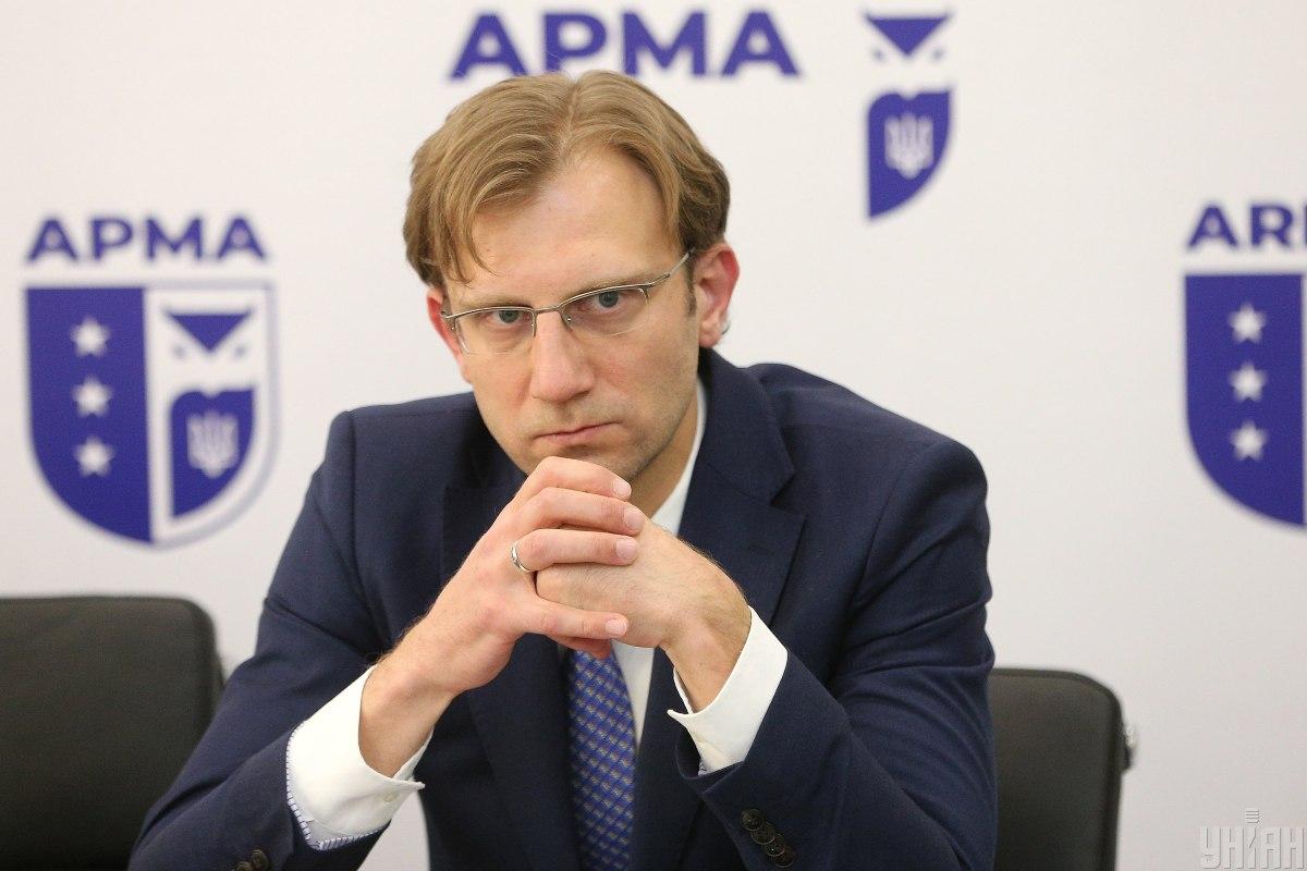 Раніше Янчук подав позов на Кабмін через своє усунення з посади / УНІАН Раніше Янчук подав позов на Кабмін через своє усунення з посади / УНІАН