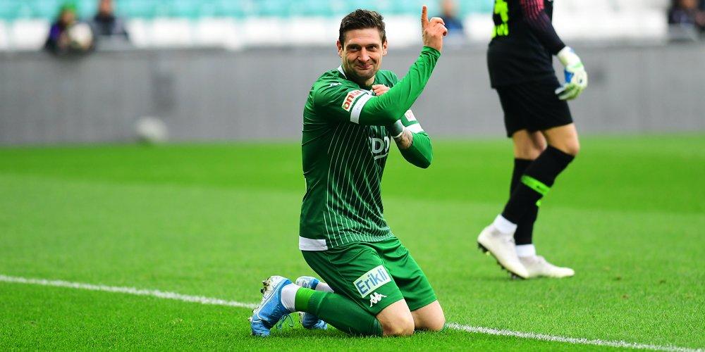 Команда Селезньова перемогла / фото: bursaspor.org.tr Команда Селезньова перемогла / фото: bursaspor.org.tr