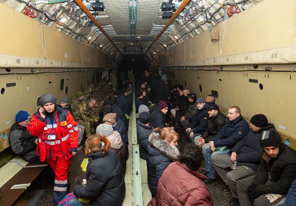 В аеропорту "Бориспіль" колишніх полонених зустріне Володимир Зеленський / facebook.com/president.gov.ua В аеропорту "Бориспіль" колишніх полонених зустріне Володимир Зеленський / facebook.com/president.gov.ua