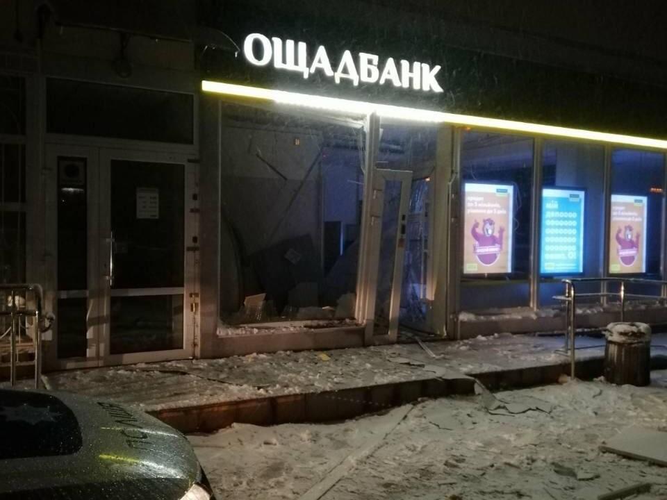 Зловмиснику не вдалось заволодіти грошима / фото: прес-служба поліції Зловмиснику не вдалось заволодіти грошима / фото: прес-служба поліції