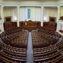 КС признал конституционным законопроект об уменьшении количества народных депутатов