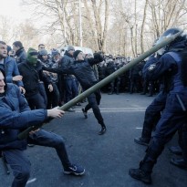 Стычки под Радой: пострадавшему нацгвардейцу могут провести трепанацию