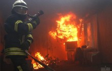 На Тернопільщині у палаючому будинку виявили тіло пенсіонера з 80 ножовими пораненнями