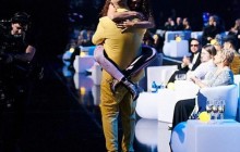 Настя Каменських на радощах застрибнула на Потапа, отримавши музичну премію (фото)