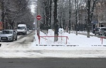 Сильний вітер, слизькі дороги та хуртовина: як в Україні зустрічають перший сніг (відео)
