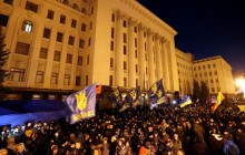 Полиция назвала число участников акций на Майдане и возле Офиса президента
