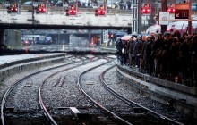 Париж "стоїть" у 600 кілометрових заторах: страйки у Франції триватимуть щонайменше до 12 грудня