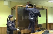 Леонід "Коперфілд": у Москві вбивця втік з клітки в залі суду (відео втечі)