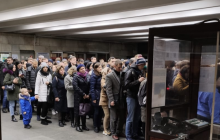 В киевском метро пассажиры сломали турникеты из-за проблем с оплатой – очевидцы (фото)