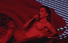 Ани Лорак вышла на сцену в откровенном наряде (фото, видео)