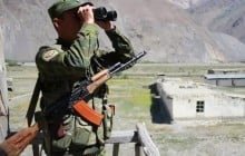 Жители Кыргызстана и Таджикистана закидали друг друга камнями на границе