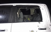 Під Києвом в будинок підприємців кинули вибухівку, пошкоджені два авто (фото)