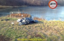 У Києві жорстоко вбили жінку, її знайшли оголеною біля авто (фото)