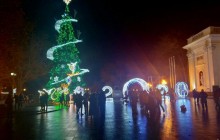 В Одесі запалили вогні на головній ялинці міста (фото)