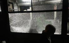 Во Львове неизвестные обстреляли автобус с пассажирами (фото)