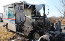 У США листоноша виніс з палаючої вантажівки різдвяні посилки