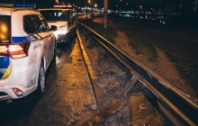 У Києві на Північному мосту відірвався деформаційний шов і спровокував ДТП (фото, відео)