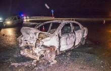 Машина згоріла дотла: під Києвом зіткнулися два автомобілі, постраждало троє людей