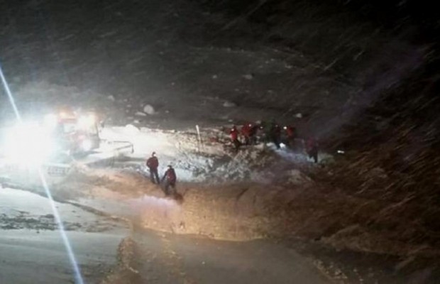 Рождественское чудо: в Австрии спасли лыжника, пролежавшего под лавиной 5 часов (фото)