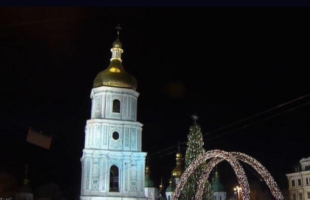 Встретить Новый год у главной елки страны: какие сюрпризы ждут киевлян и гостей города (видео)