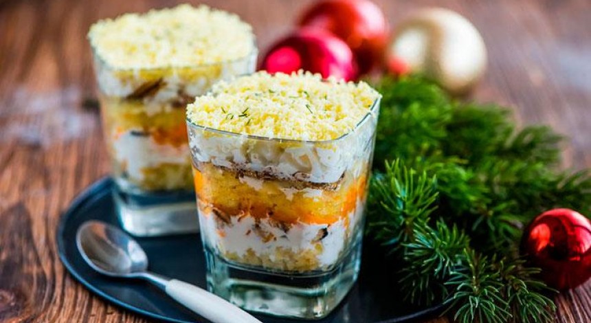 Салат "Мимоза" на Рождество - как готовить: пошаговый рецепт