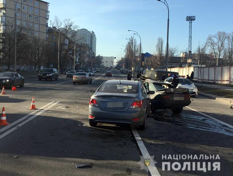 ДТП произошло в Голосеевском районе / Фото: Нацполиция ДТП произошло в Голосеевском районе / Фото: Нацполиция