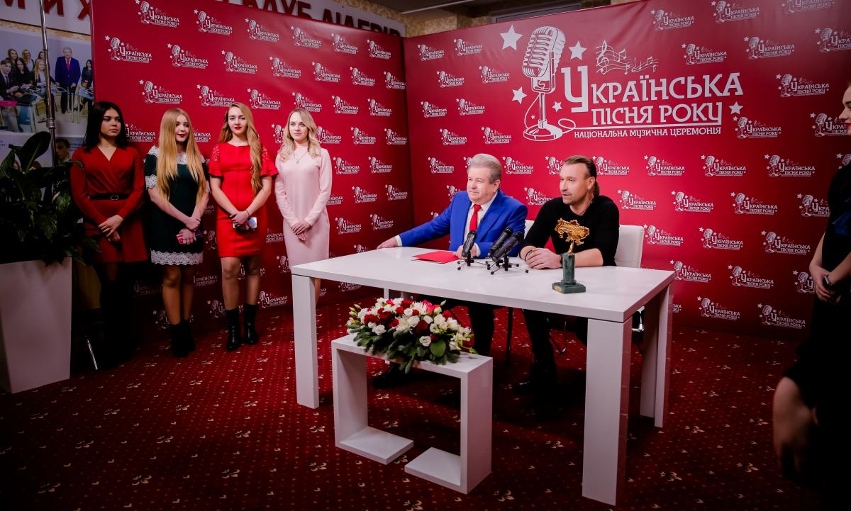 Михаил Поплавский и Олег Винник назвали дату выхода 'Української пісні року' Михаил Поплавский и Олег Винник назвали дату выхода 'Української пісні року'