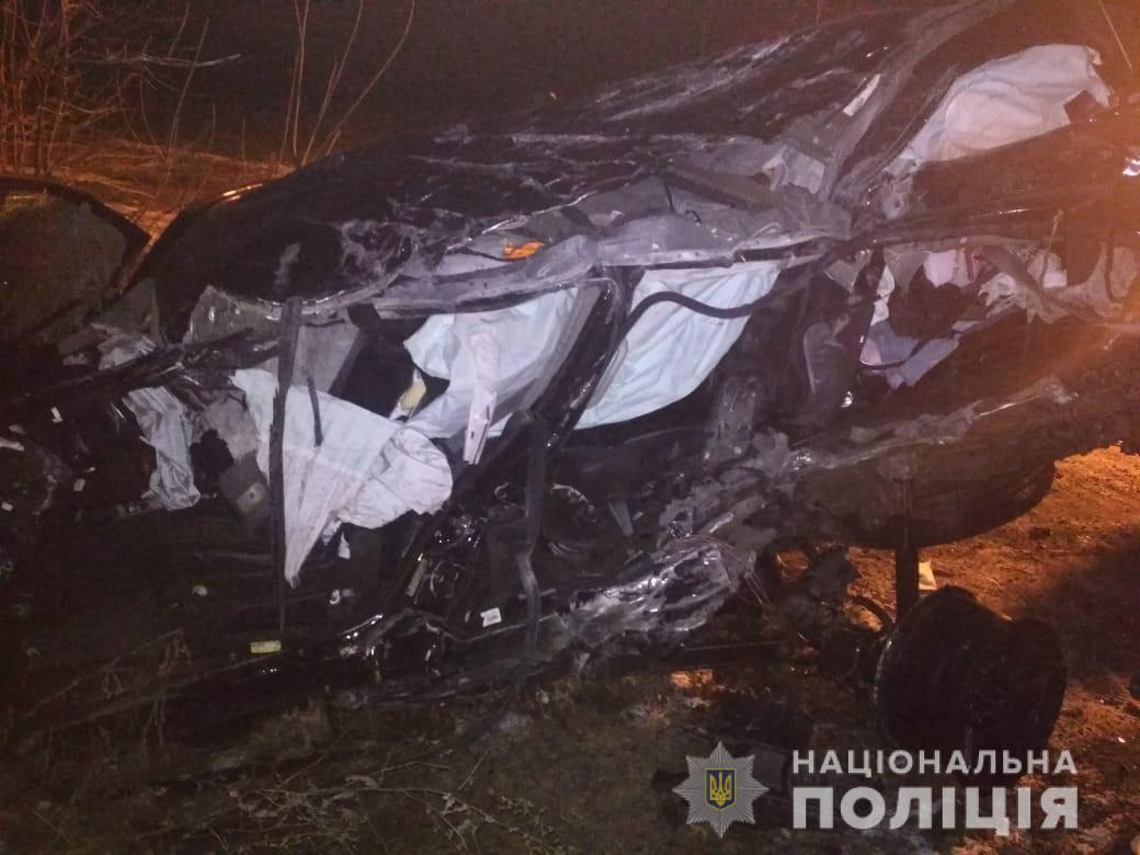 Один з пасажирів легковика перебуває у лікарні у тяжкому стані / фото ГУ НП в Сумській області Один з пасажирів легковика перебуває у лікарні у тяжкому стані / фото ГУ НП в Сумській області